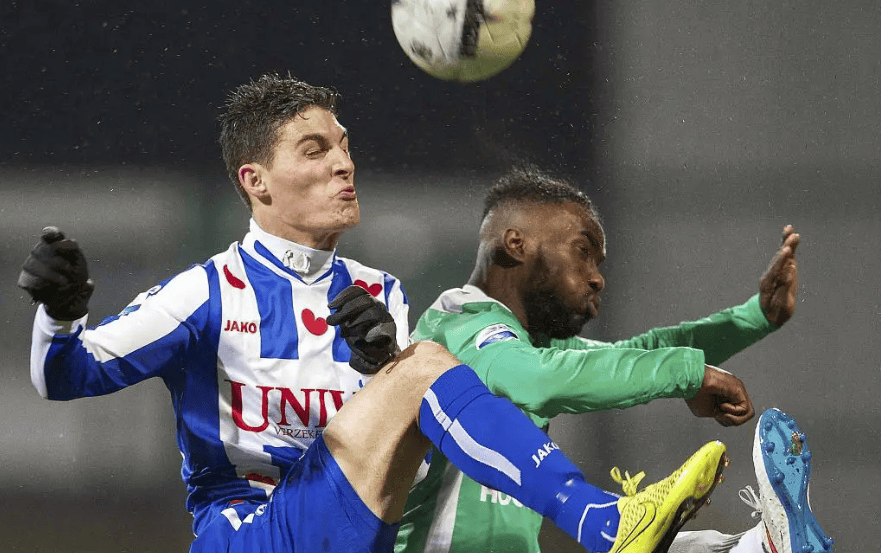 这也行？Uzi在掘金比赛中夺冠今晚比利亚雷亚尔调整名单以备国王杯，今晨费耶诺德防线松动