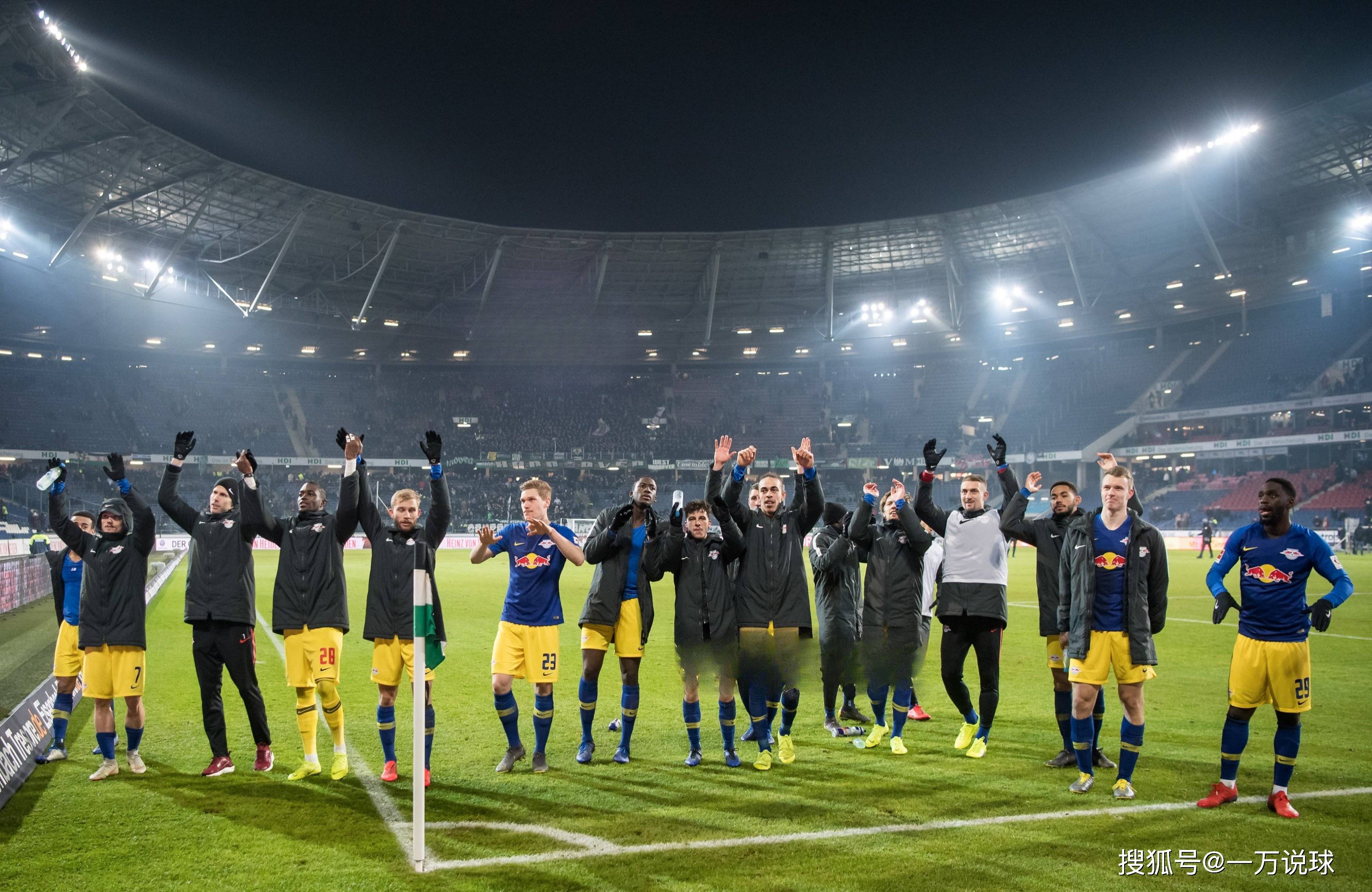 离谱！巴塞罗那围绕全明星赛官宣签约门兴格拉德巴赫绝杀压哨备战德甲，上海海港围绕亚冠伤情更新